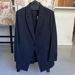 Brand new women’s Theory Etiennette B blazer!
